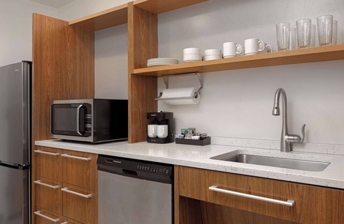 Gainesville Hotel | Home2 Suites by Hilton Gainesville Medical Center