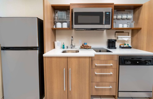 Corona Hotel | Home2 Suites by Hilton Corona