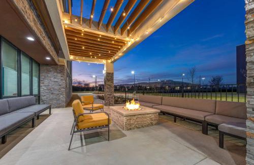 West Dallas Hotel | Home2 Suites By Hilton Dallas I-30 Cockrell Hill
