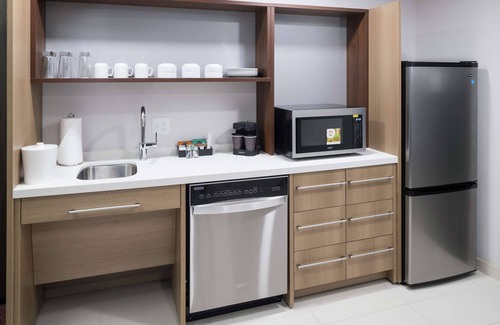 Airport North Hotel | Home2 Suites by Hilton Orlando Airport