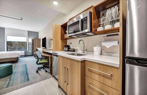 Southwest Raleigh Hotel | Home2 Suites by Hilton Raleigh West Lenovo Center