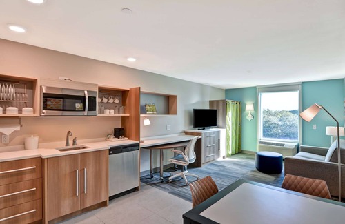 Terrace Park Hotel | Home2 Suites by Hilton Tampa USF Near Busch Gardens