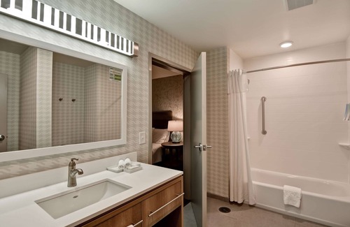 Terrace Park Hotel | Home2 Suites by Hilton Tampa USF Near Busch Gardens