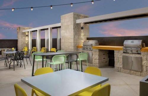 West San Antonio Hotel | Home2 Suites by Hilton San Antonio Lackland SeaWorld