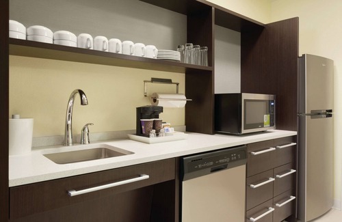 Coralville Hotel | Home2 Suites Iowa City Coralville