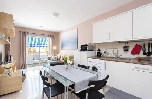 Guimar Apartamento | Home2Book Bright Apt in Puertito, Terrace & Pool