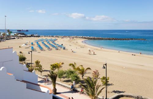 Los Cristianos Apartamento | Home2Book Beachside Los Cristianos Apt & Pool