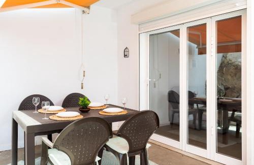 Las Caletillas Apartamento | Home2Book Sea View Terrace Pool Caletillas