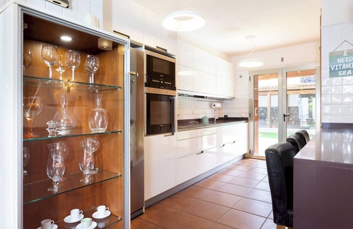 Tacoronte Chalet De Esquí | Home2Book Spacious Family Getaway, Private Pool