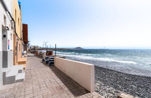 Pozo Izquierda Apartamento | Home2Book Stunning BeachFront Apt, Pozo Izquierdo