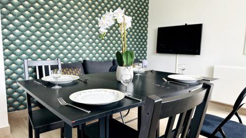 Montry Apartamento | HomeDj 1 Bedroom Ground Floor Apartment