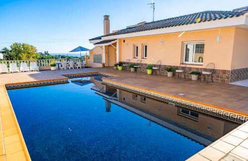 Sant Cebria de Vallalta Apartamento | HomeHolidaysRentals Aube