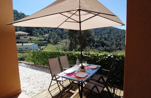 Santa Susanna Villa | HomeHolidaysRentals Plaisirs