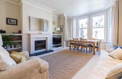 Frognal and Fitzjohns Apartamento | Homely 2 Bedroom Victorian Apartment in Hampstead