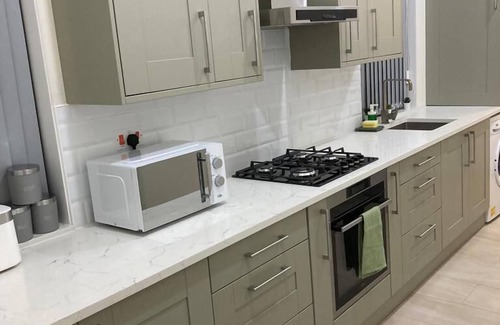 Seisdon Casa | Homely 3-bed house in Bham 15 min from City Centre