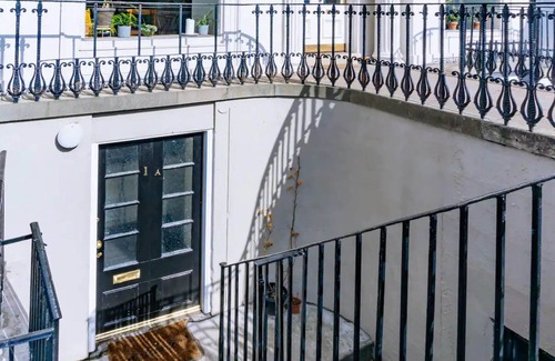New Town Apartamento | Homely 3 Bedroom in the Heart of Central Edinburgh