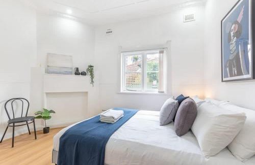 Eastwood Casa | Homely 4 Bdrms House in Eastwood Sleeps 11