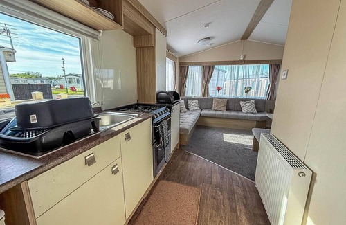 Louth Casa | Homely 4 berth caravan for hire in Lincolnshire at Sunnydale, ref 35122S
