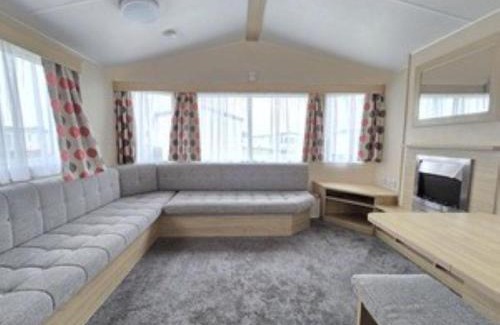 Louth Casa | Homely 4 Berth Caravan For Hire In Lincolnshire At Sunnydale, Ref 35122S