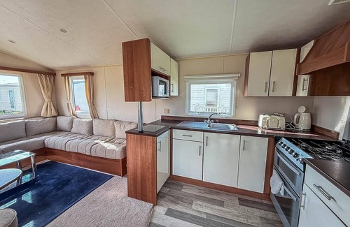 Louth Casa | Homely 8 berth caravan at Sunnydale in Lincolnshire ref 35069S