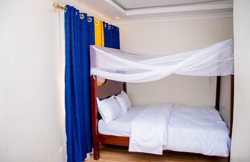 Bungoma Cama Y Desayuno | Homely, Lovely and spacious 3-bedroom bed & breakfast in Bungoma