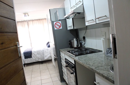 Arcadia Apartamento | Homely studio apartment with a lovely sunset view