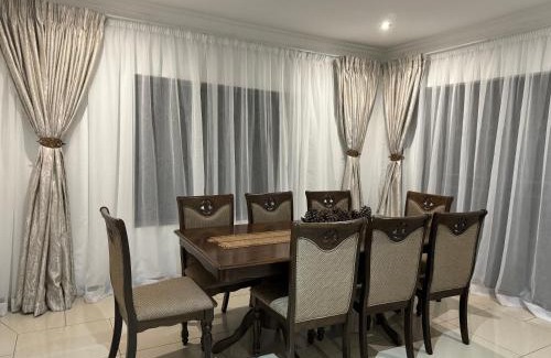 Carletonville Casa | HomelyVest Guesthouse