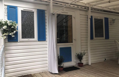 Saint-Jean-de-Valeriscle Casa | Homerez - Bungalow in Saint-Jean-de-Valériscle