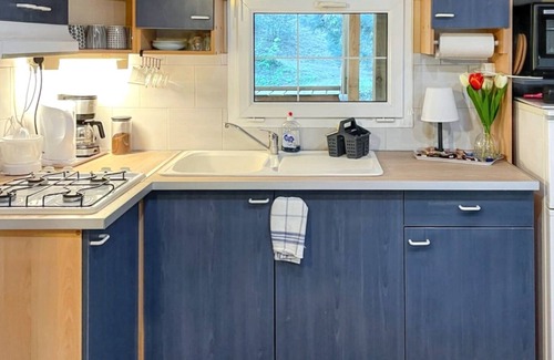 Saint-Jean-de-Valeriscle Casa | Homerez - Bungalow in Saint-Jean-de-Valériscle
