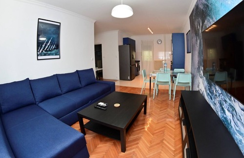 Novi Sad Apartamento | HomeRent Royal