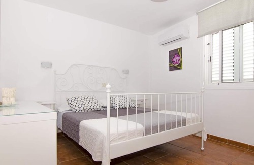 Lomo Quiebre Apartamento | Homerez - 200 m away from the beach! Appartement for 4 ppl. at Puerto de Mogán