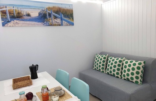 Poble Nou del Delta Apartamento | Homerez - Apartamento de 25 m² en Poble Nou con terraza