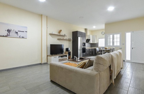 Castillo del Romeral Casa | Homerez - 50 m away from the beach! House for 4 ppl. at Castillo del Romeral