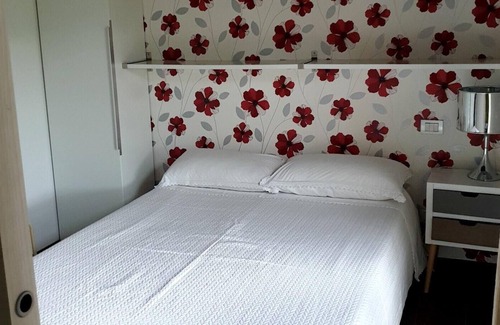 Montalto delle Marche Apartamento | Homerez - Appartement for 2 ppl. with shared pool at Montalto delle Marche