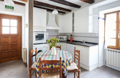 Baztan Apartamento | Homerez - Espectacular apartamento para 6 pers. con balcón en Berroeta
