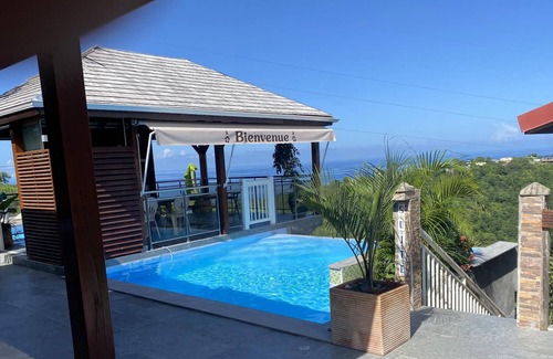 Marigot Casa | Homerez - Bungaló a 6 km de la playa para 2 pers. con piscina compartida