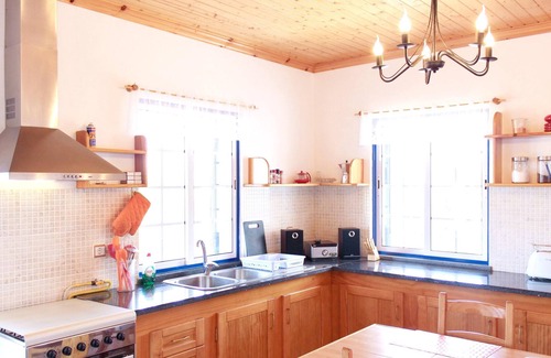 Baixa Casa | Homerez - Amazing house for 4 ppl. with sea view, garden and terrace at Baixa