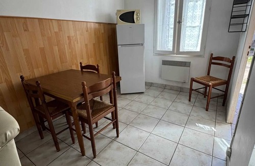 Neris-les-Bains Apartamento | Homerez - Apartamento en Néris-les-Bains