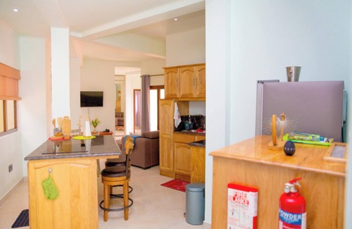 Mahe Island Apartamento | Homerez - Apartamento Au Cap con vista