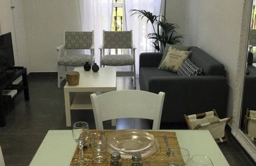 Distrito Sur Apartamento | Homerez - Apartamento en Córdoba, balcón.