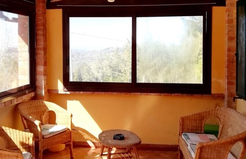 Caltanissetta Apartamento | Homerez - Apartamento para 4 pers. con jardín, terraza y balcón en Caltanissetta