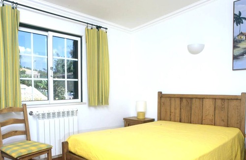 Farta Vacas Apartamento | Homerez - Apartamento a 5 km de la playa para 5 pers. con piscina compartida