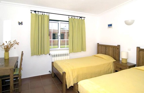 Farta Vacas Apartamento | Homerez - Apartamento a 5 km de la playa para 5 pers. con piscina compartida