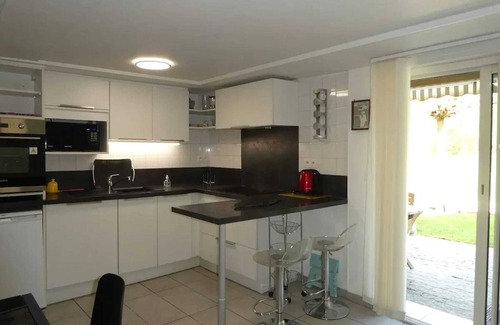 Latresne Apartamento | Homerez - Apt. en Latresne con jacuzzi