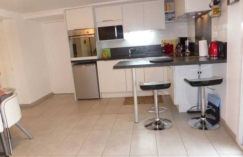 Latresne Apartamento | Homerez - Apt. en Latresne con jacuzzi