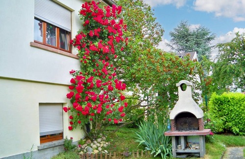 Jebsheim Apartamento | Homerez - Apt. Jebsheim, terraza y jardín