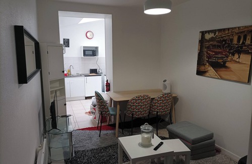 Montargis Apartamento | Homerez - Ap Montargis, vista lago, parking