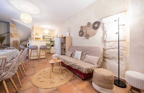 Montfrin Casa | Homerez - Casa auténtica en Montfrin con terraza