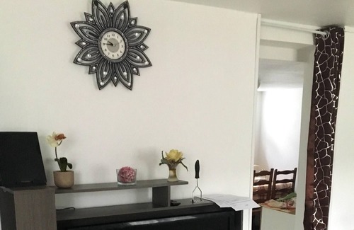 Pierrefitte-sur-Seine Apartamento | Homerez - Bonito estudio para 2 pers. con terraza en Pierrefitte-sur-Seine