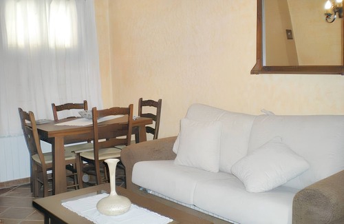 Hueva Apartamento | Homerez - Beautiful apartement for 6 ppl. at Hueva